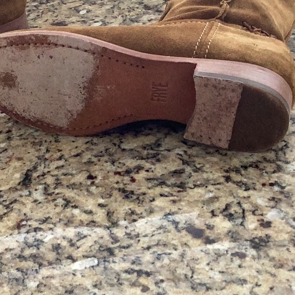 Women’s Frye Reddish Brown suede leather ankle boots  7 M. Adorable ❤️ like new - Picture 8 of 12